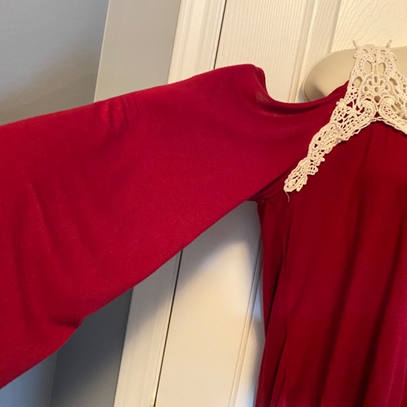 BUY 2 ITEMS GET 1 FREE - VENUS Red Cold Shoulder Blouse Sz L - Picture 3 of 7